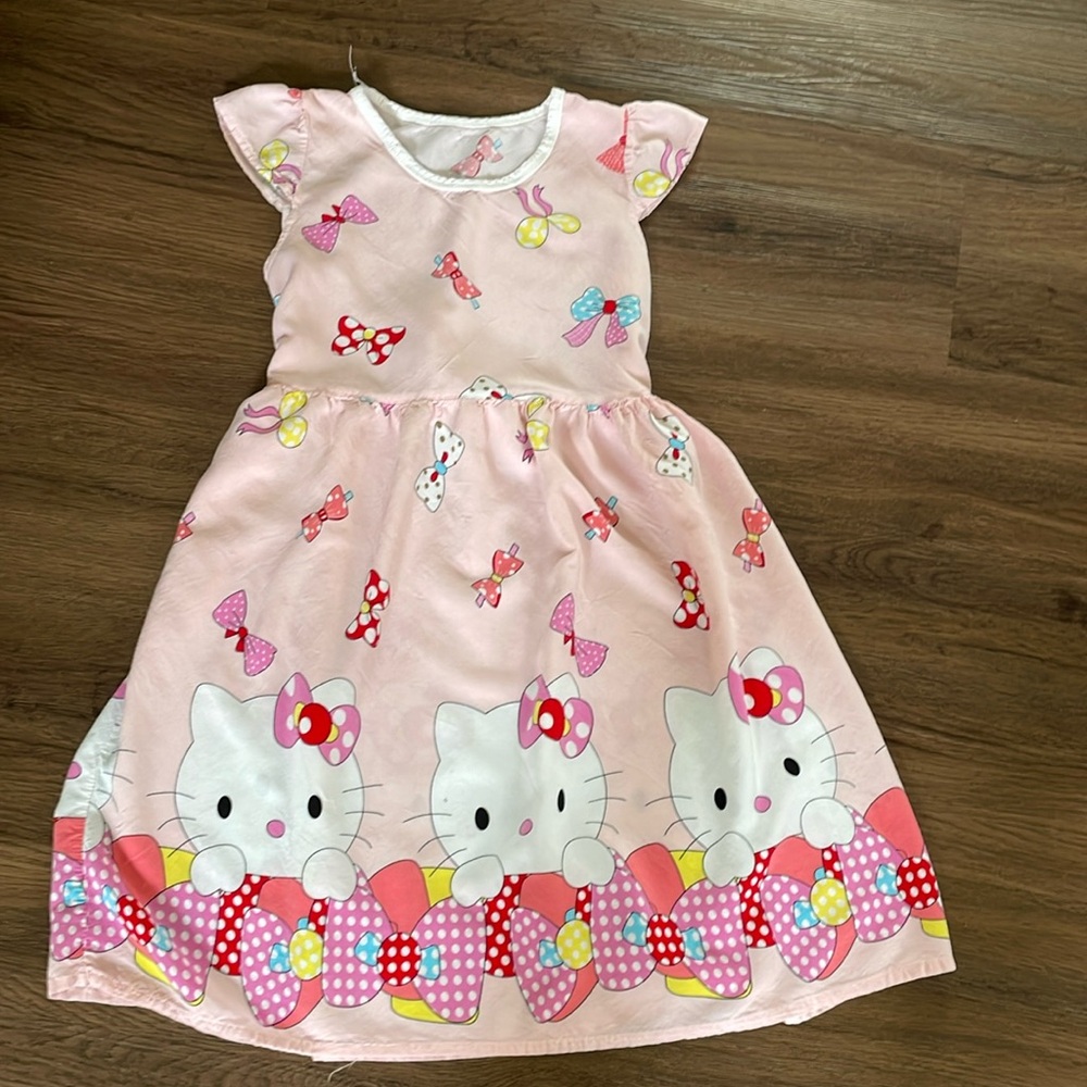 Hello Kitty Girl Dress Size 100 ( 3/4T )